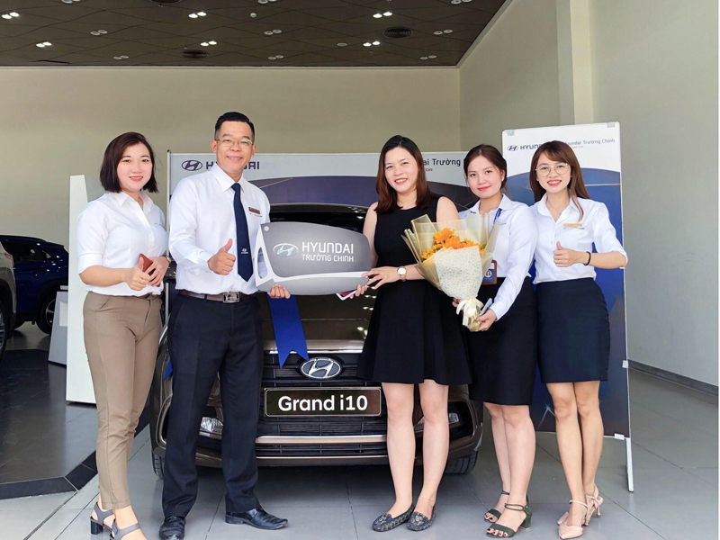 lễ giao xe hyundai i10