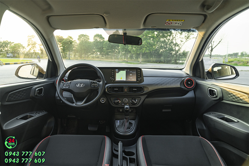 giá xe hyundai i10 nội thất