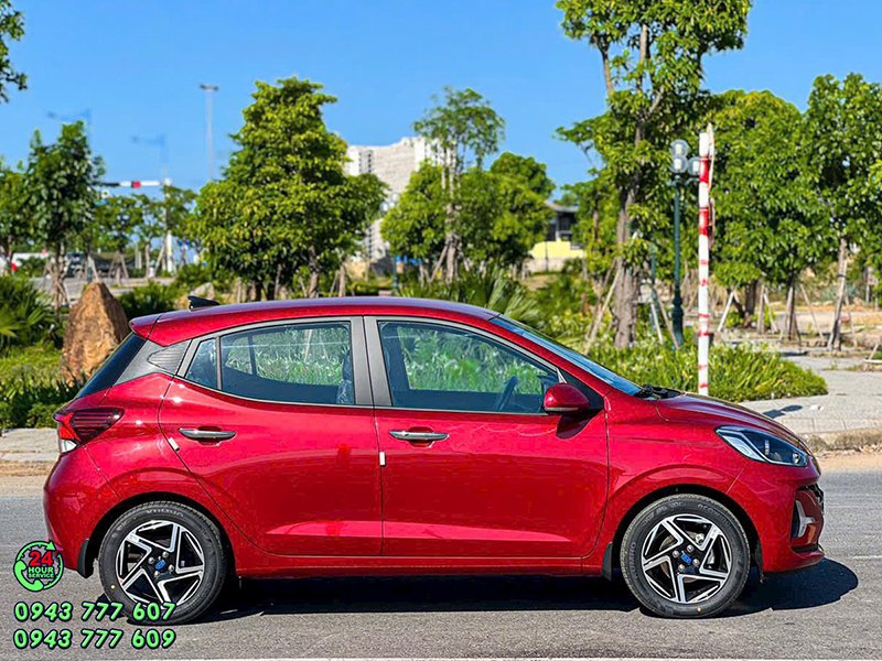 hyundai i10 giao liền màu đỏ